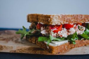海持っていけばよかった食べ物は？子連れに必要なものなや便利グッズをご紹介！